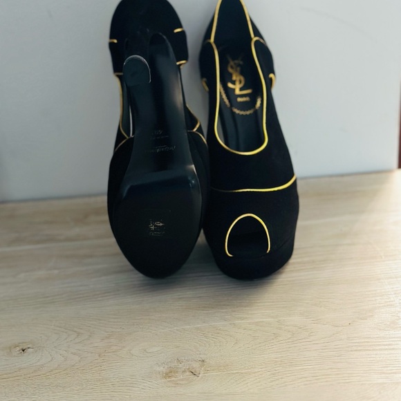 Saint Laurent - Picture 7 of 7